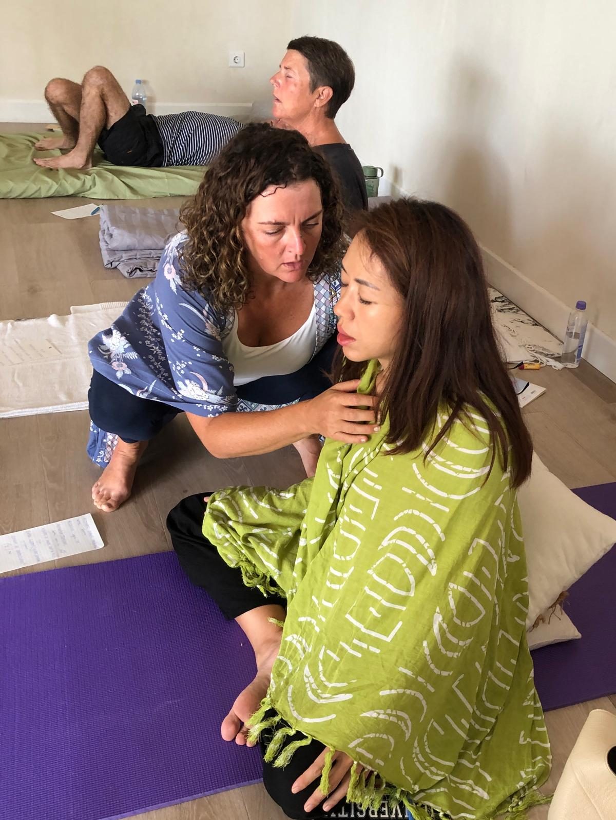 Hridaya guiding a 1:1 breathwork session